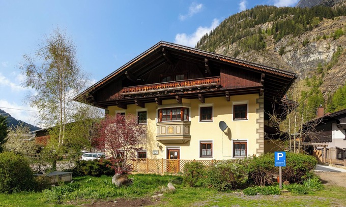 Huben Apartment | Cosy apartment near the ski bus to Sölden