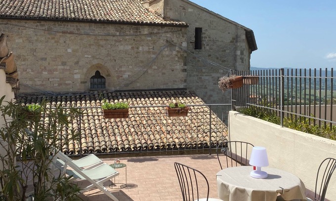 Montefalco Apartment | Cosy Apt.in Montefalco incl.panoramic view terrace