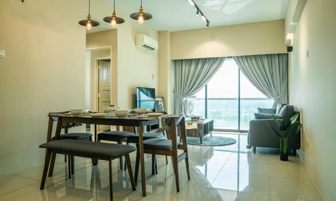 Taman Istana Apartment | Cosy City-View Suite in Town