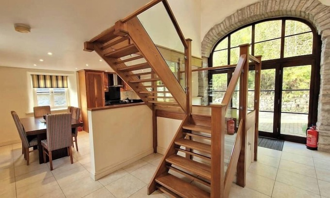 Alston Cottage | Cosy Cottage in Alston King Beds Free Wi-Fi Flat-Screen TV