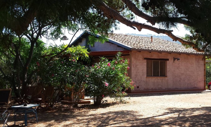 Cefalu Ski Chalet | Cosy cottage surrounded by nature, 100 meters from the sandy beach