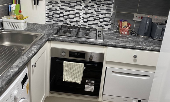 Sudbury Apartment | Cosy family friendly two bedroom apartment.