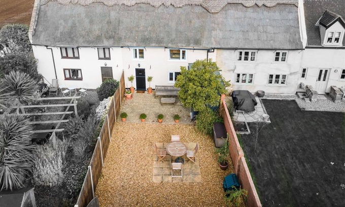 Sea Palling Cottage | Cosy, quirky, charming coastal cottage