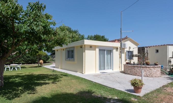 Messini House | COSY, SUNNY AND RELAXING BEACH HOUSE