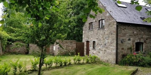Tuamgraney House | Cosy two bedroom lodge on the edge of Raheen Woods