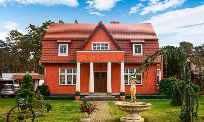 Ziegenhals Apartment | Cosy Villa in K nigs Wusterhausen OT Niederlehme with Garden