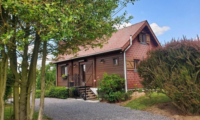 Floyon Cottage | Cosy Wooden Chalet with Terrace, Secure Pond, and Outdoor Spa in the Heart of Avesnois