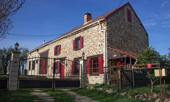 Saint-Maurice-pres-Pionsat Cottage | Cottage in Auvergne near Cascade Gour