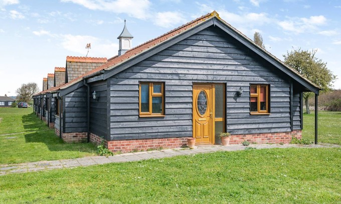 Brightlingsea Cottage | Cottage ∙ 1 bedroom ∙ 4 guests