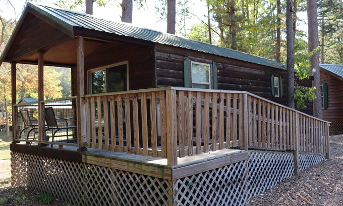 Holladay Cottage | Cottage #17, Kentucky Lake, Great Fishing, Camden TN, Birdsong Marina