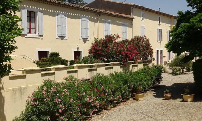 Arzens Apartment | Cottage 2 bedrooms-5pers-private garden-shared pool