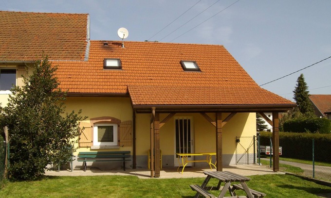 Taintrux Cottage | Cottage 90m2 located in a very quiet hamlet away from traffic.