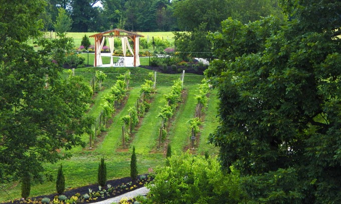 Crittenden House | Cottage At Brianza Gardens And Winery