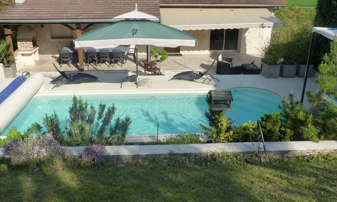 Arrentieres House | Cottage for 2 to 10 people with heated pool