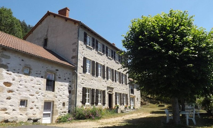 Lorcieres Cottage | Cottage for 3 with TV and pets allowed in Lorcières