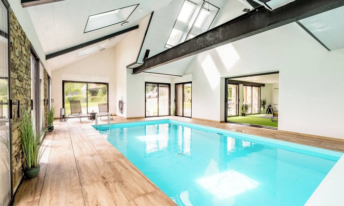 Caden Villa | Cottage 'Gite Ti Coz Piscine Intérieure' with Private Terrace, Private Garden and Wi-Fi