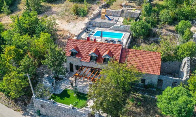 Zmijavci House | Cottage Green Paradise with Pool