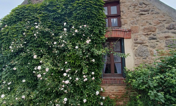 Le Rousset-Marizy House | Cottage in Burgundy - quiet yet central