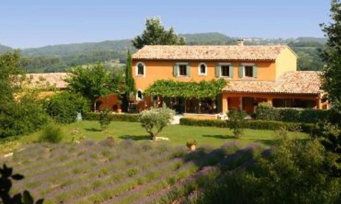 Pernes-les-Fontaines Apartment | Cottage in Mas Provençal-Great comfort-Exceptional view-Patio-Shared pool