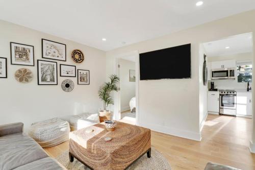 West Palm Beach Apartment | Cottage on Croton Way # 2