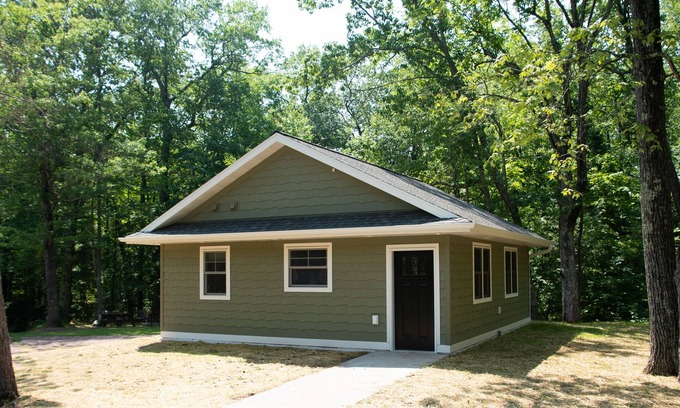 Ashland Cottage | Cottage on Lake Superior. Private Beaches.