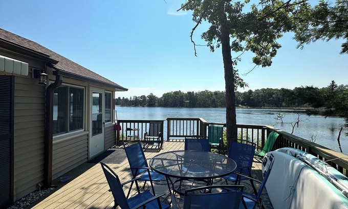 Plainfield Cottage | Cottage Retreat on Beautiful Lake