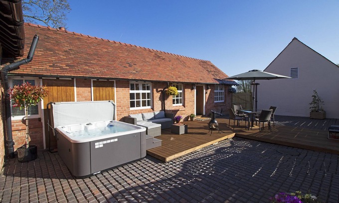 Thornton Hough Cottage | Cottage with Countryside view at West Mead Cottage