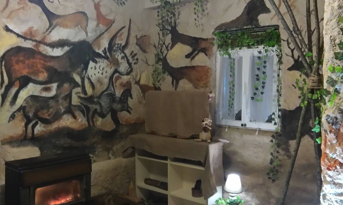 Saint-Genies Apartment | Cottage with jacuzzi year-round and swimming pool in summer located 12 KM from Sarlat