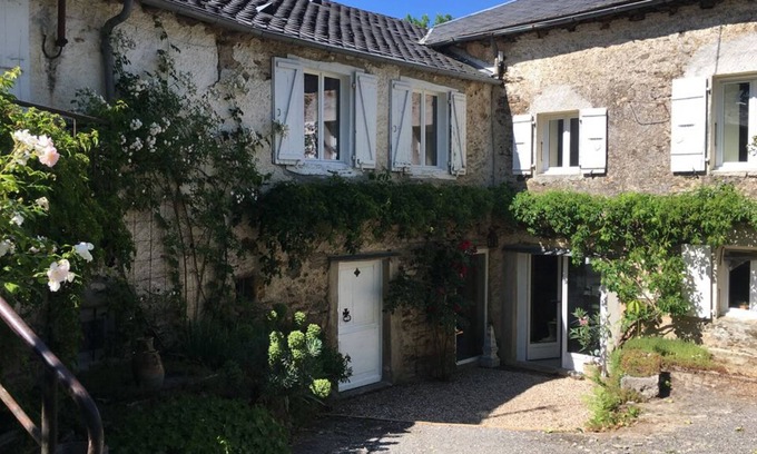 Le Masnau-Massuguies House | Country getaway in the Albigensian mountains