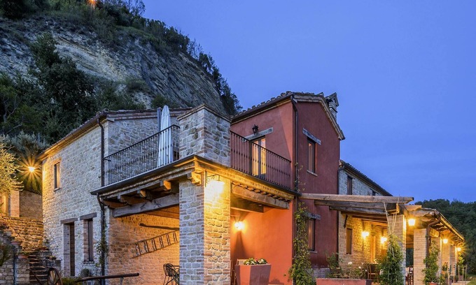Monte San Martino House | Country House in Monte San Martino with Pool