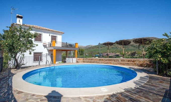 Carcabuey House | Country House 'Casa Rural El Rincon' with Mountain View, Wi-Fi and Air Conditioning