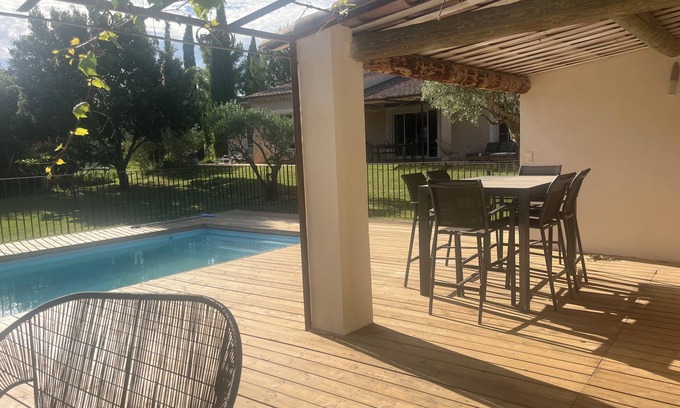 Piolenc House | Country house close to all amenities