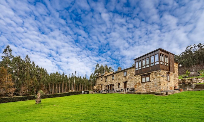 Espasante House | Country House 'Eiron' with Shared Terrace, Private Garden and Wi-Fi
