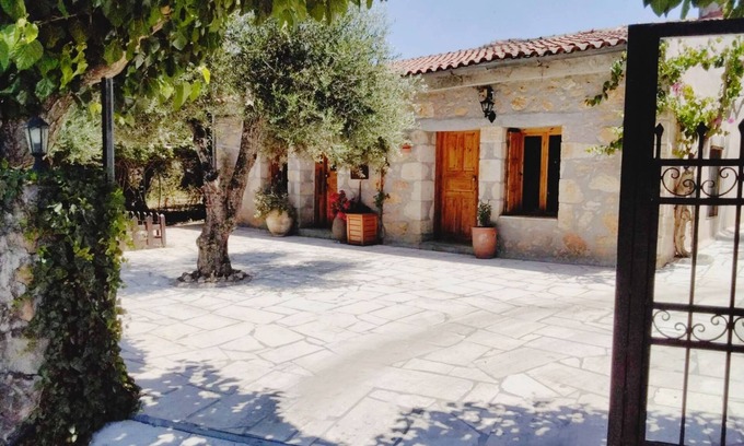 Maza House | Country house in Georgioupoli 4.5 km from the beach