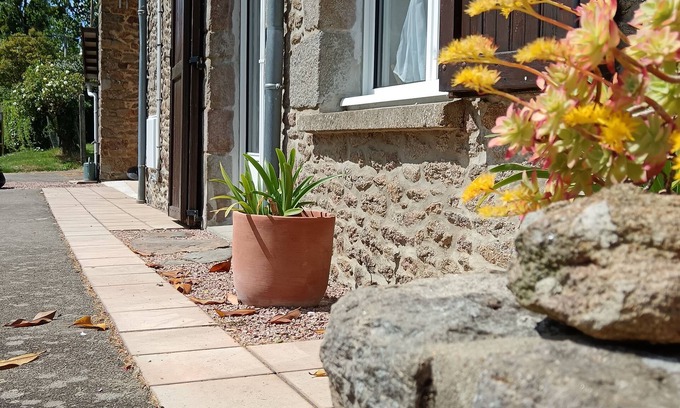 Saint-Pierre-de-Plesguen House | Country house in the heart of a village