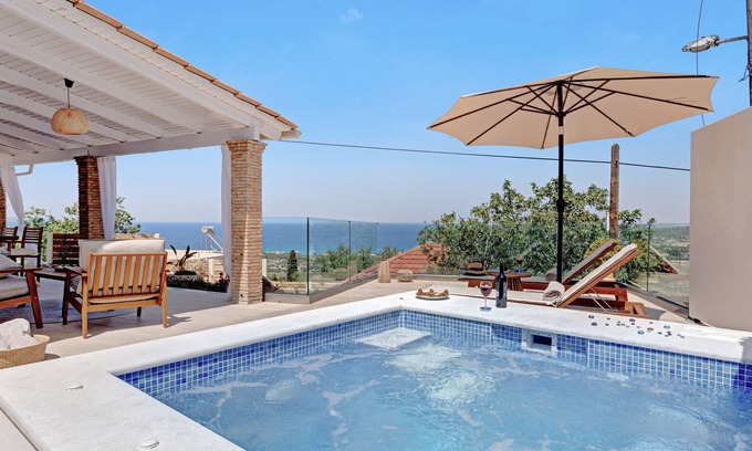 Khartata Villa | Country House 'Olivella Luxury Suites' with Private Terrace, Wi-Fi and Air Conditioning