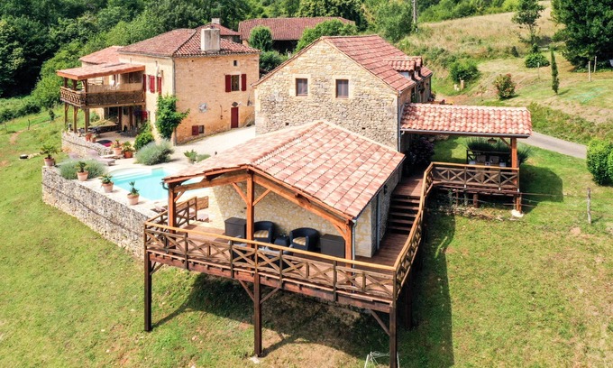 Montcabrier House | Country house with views and a private pool
