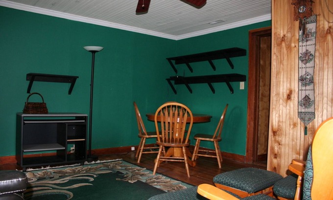 Henderson House | Country Manor - Top Floor