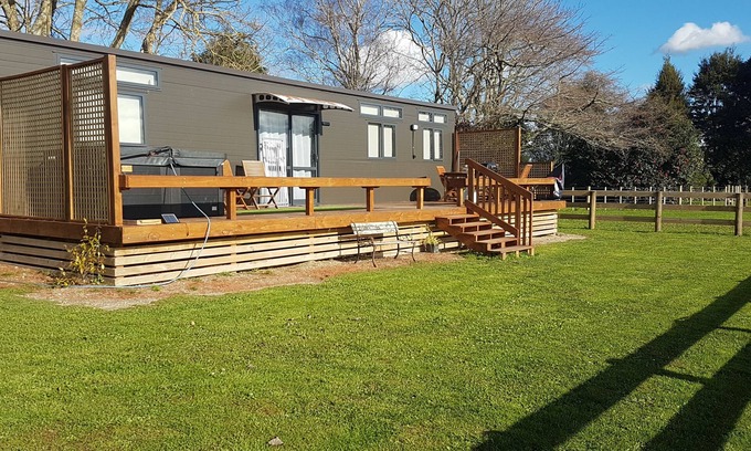 Arapuni Cottage | Country Tiny House With spa