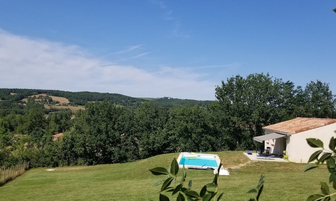 Puycelci Villa | Country villa in a small village with private pool