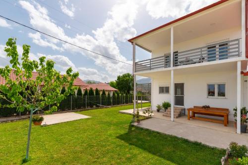 Gomfoi House | Countryside apartments ground floor