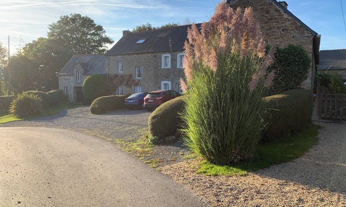 Plouguenast Cottage | Countryside Cottage 3 Bedrooms Sleeps 6 Heated Pool Pet Friendly Pottery/Craft
