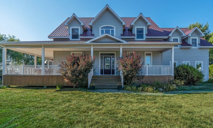 Milford House | County Lakehouse