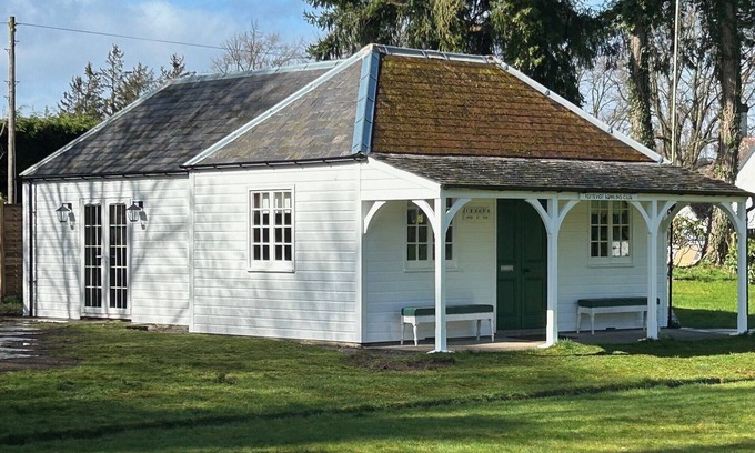 Perth Cottage | Couples Unique Getaway: The Bowling Club , Rural and Funky