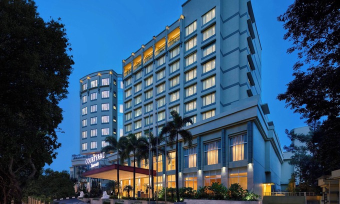 Pasirkaliki Hotel | Courtyard by Marriott Bandung Dago