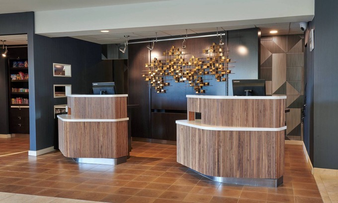 Half Day Hotel | Courtyard by Marriott Chicago Lincolnshire