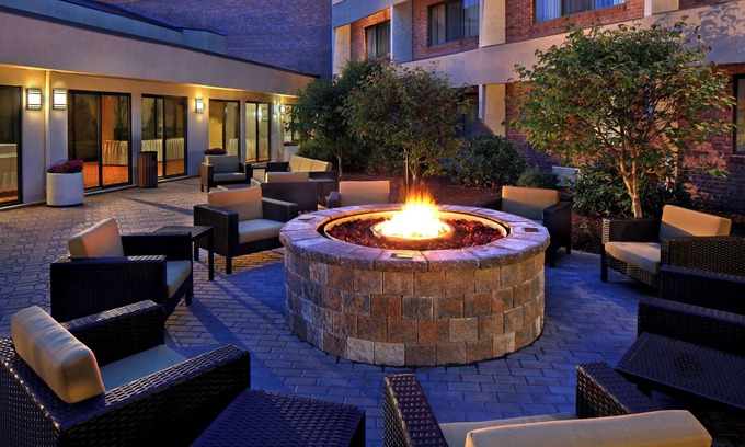 Cromwell Hotel | Courtyard by Marriott Hartford Cromwell