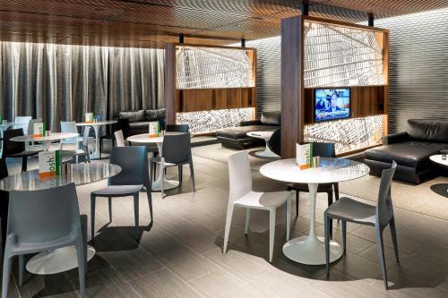 Queens Hotel | Courtyard by Marriott Long Island City/New York Manhattan View