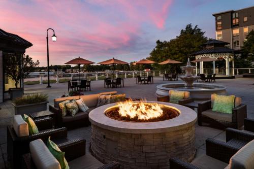 Bridgeton Hotel | Courtyard by Marriott Portland North