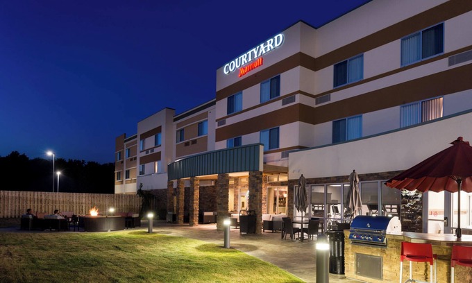 Big Flats Airport Hotel | Courtyard by Marriott Elmira Horseheads
